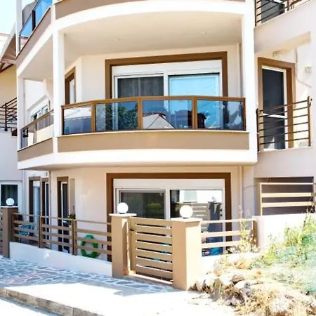E & M Apartment *