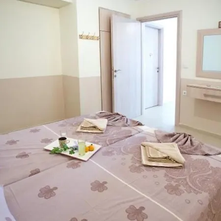 E & M Apartment Nea Iraklitsa