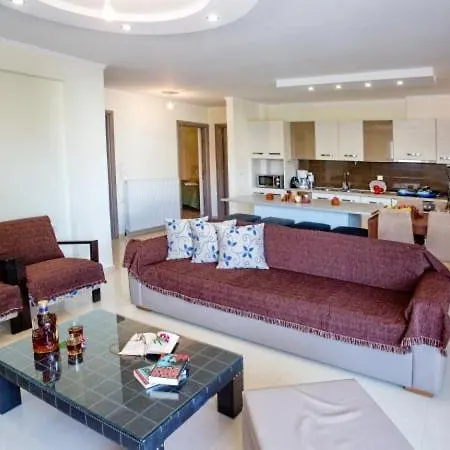 Apartment E & M