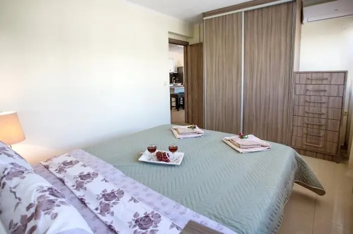 Apartamento E & M Nea Iraklitsa